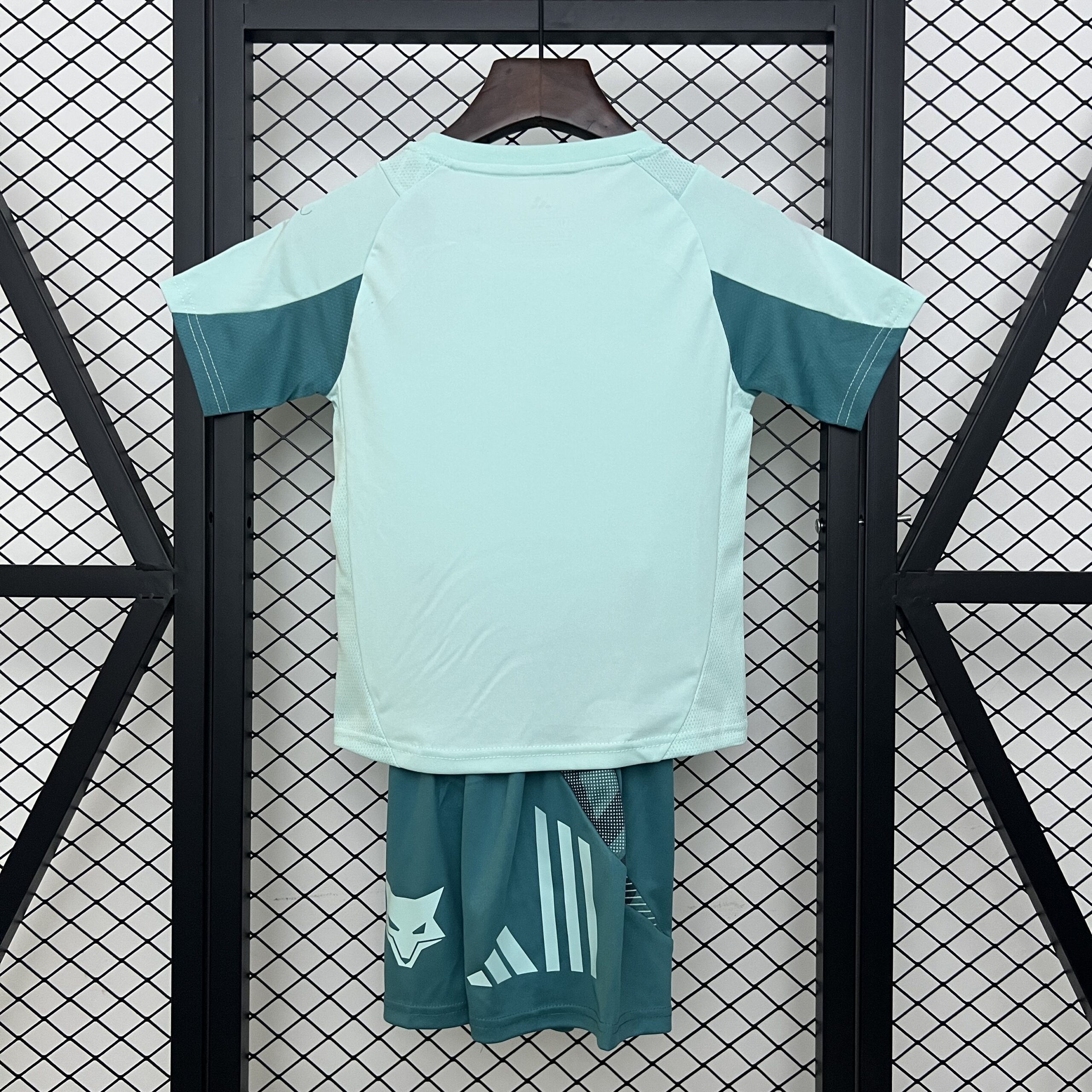 Conjunto Infantil do Wolverhampton Temporada 2025–2026 - Imagem 2