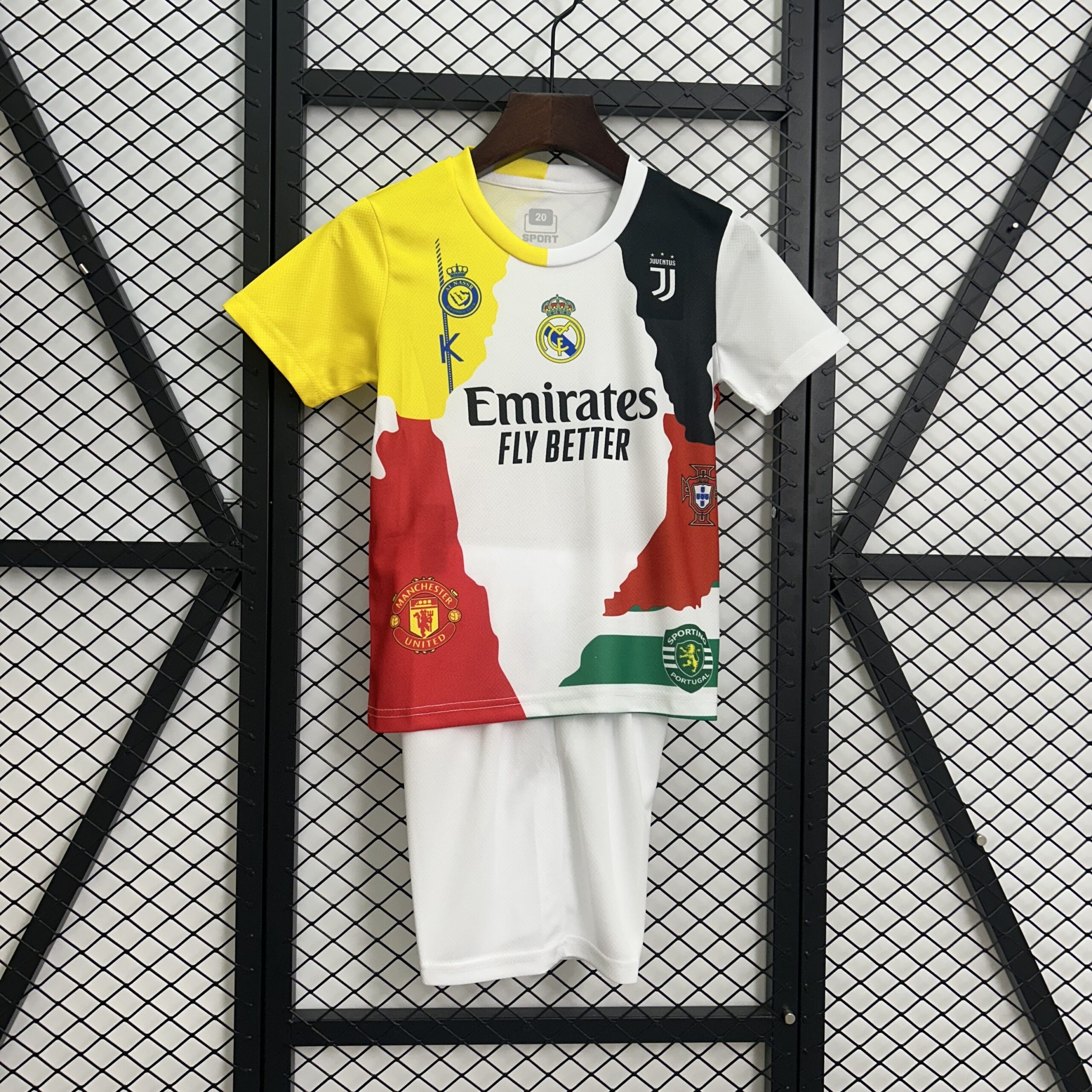 Conjunto de Camisa Infantil Edição Carreira do Cristiano Ronaldo 2025–2026