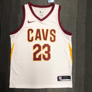 Camiseta branca número 23 de LeBron James do Cleveland Cavaliers